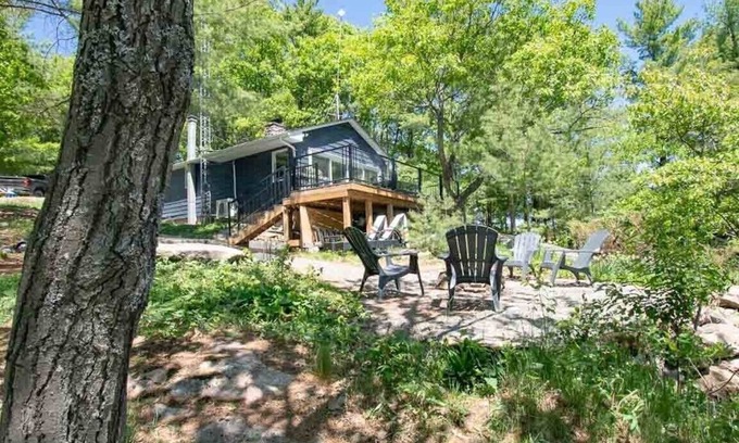 Gravenhurst Cottage | Granite Point - Stunning Muskoka Cottage w/ Dock, Kayaks & Great Swimming!