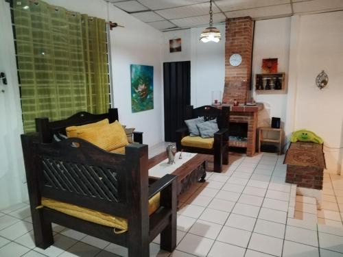 Santa Lucia Milpas Altas House | Granja Triple A