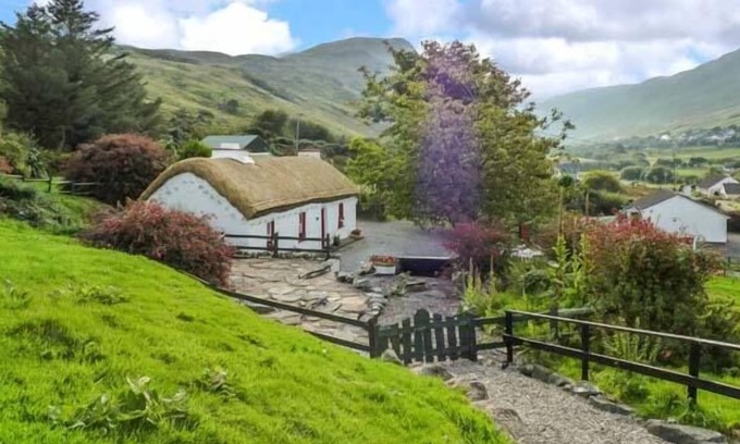 Ardara Cottage | GRANNY KATE'S, character holiday cottage in Ardara, County Donegal