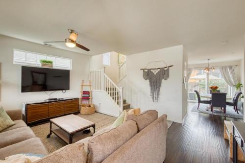 Santa Rosa House | Grape Expectations- A Winemakers Cozy Retreat