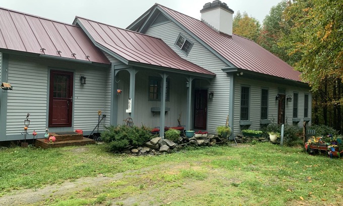 Wilmington House | Grateful Getaway - 5BR, 3.5B Home Sleeps 10 - Close to Mount Snow!