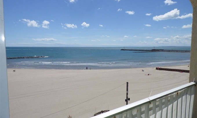 Le Grau-dʼAgde Apartment | Grau d'Agde: Air-conditioned Apartment with 2 Bedrooms 20m from the Beach