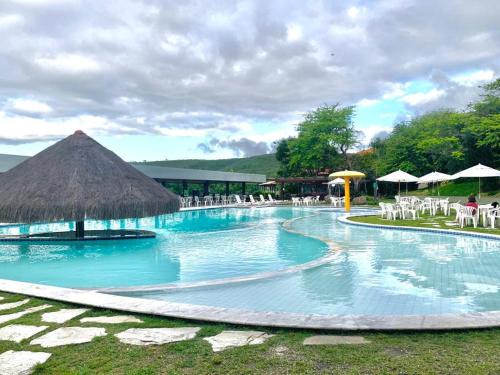 Saire Apartment | Gravatá Flat no condomínio Monte Castelo MELHOR LOCALIZAÇÃO , Wi-Fi, SKY e AR