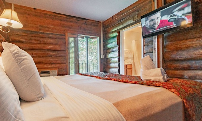 Syria Cabin | Graves Mountain Farm & Lodges
