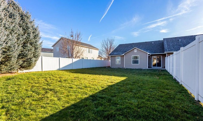 Meridian House | Gray Cloud Townhomes