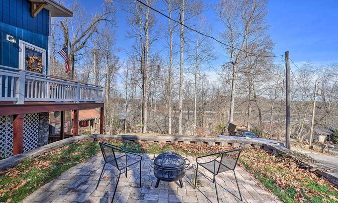 Oak Grove House | Gray Home w/View of Boone Lake + Fire Pit!