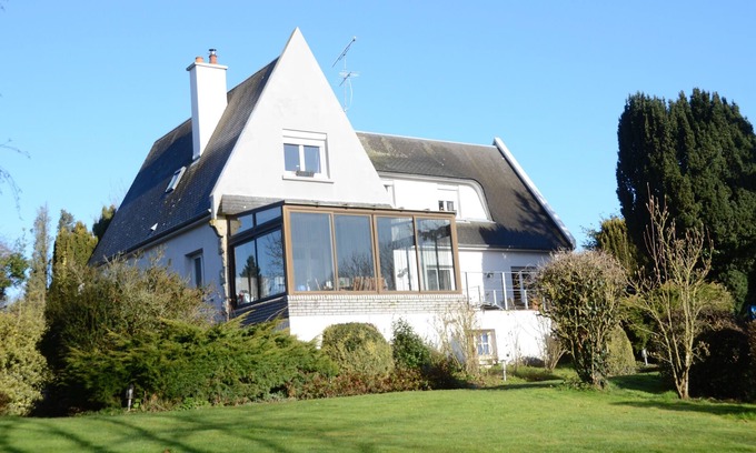 Noyal-sur-Seiche House | Great vacation home with pool and WE Rennes