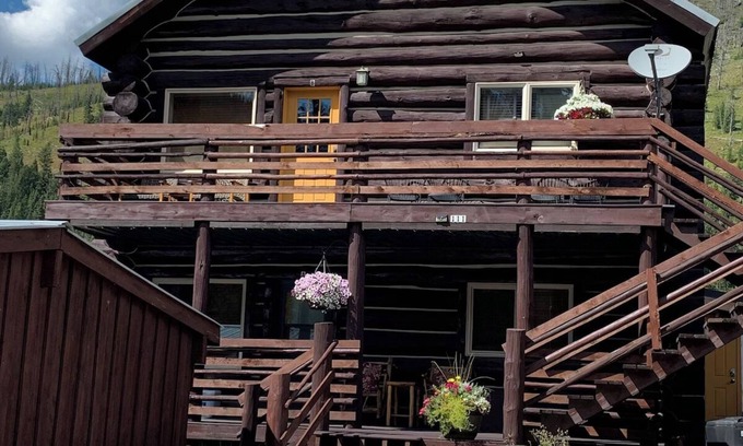 Cooke City-Silver Gate Apartment | Great 1 bedroom apartment in Cooke City