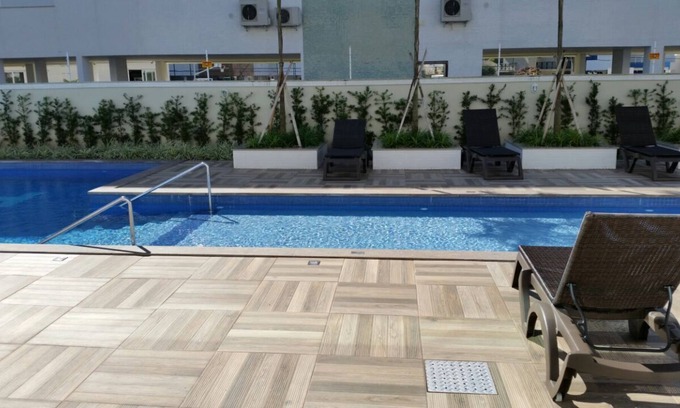 Ingleses Centro Apartment | GREAT 2 BEDROOM APARTMENT, STROLL OF GULLS - COND. WITH POOL AND PLAYGROUND.