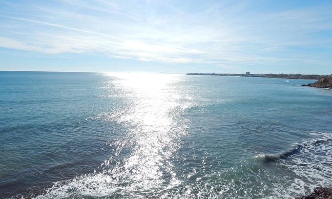 Los Altos House | Great 3 Bed 1 Bath Apartment Los Altos with roof terrace