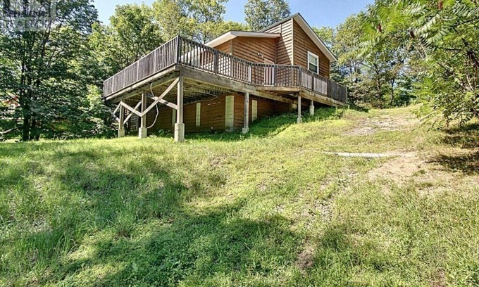 Arden House | Great 3-Bed Oak cottage located in the heart of Land O’Lakes Frontenac region.