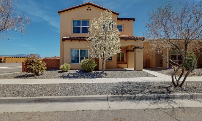 Mesa Del Sol Innovation Park House | Great 3bd/2.5ba home in Mesa del Sol, Garage, Dogs