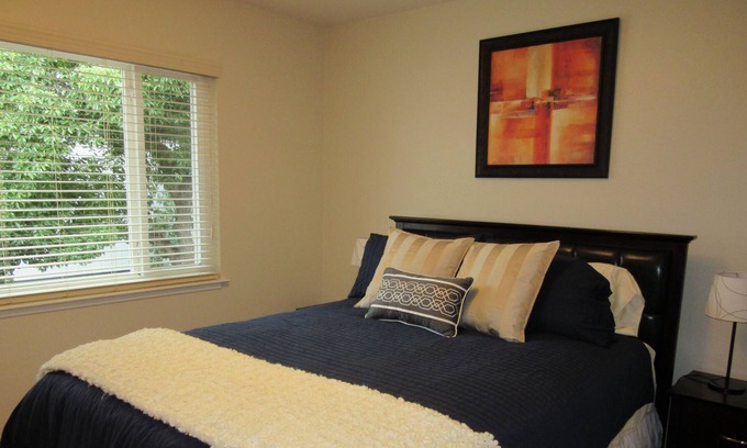 San Carlos Apartment | Great Apartment Near Everything!