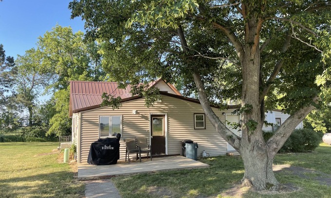 Roslyn Other | Great area for hunting and fishing, dog kennel on property