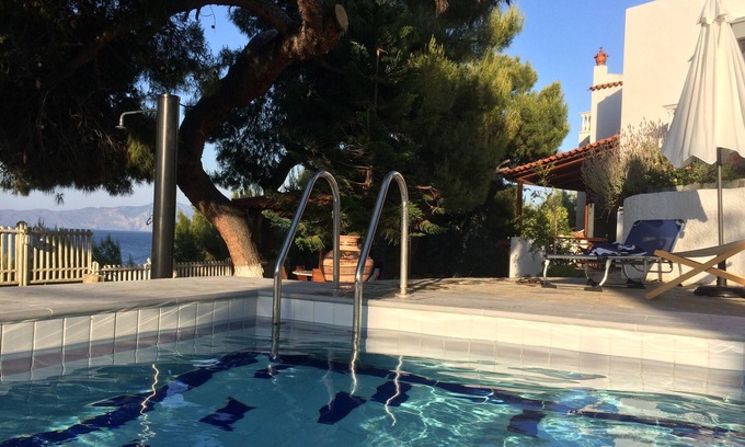 Theologos Villa | Great beachfront villa with private pool and garden for 10/12 people