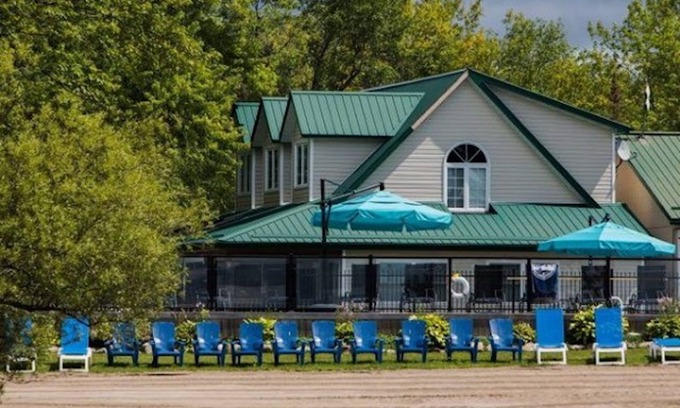 Campbellford Apartment | Great Blue Resorts - Woodland Estate