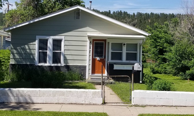 Sturgis House | Great Bungalow in the gateway to the Black Hills