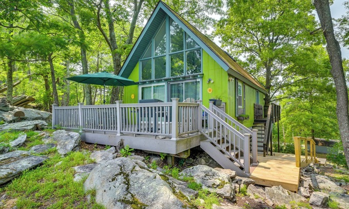 Great Cacapon Cabin | Great Cacapon Cabin w/Mountain Views