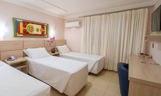 Foz do Iguacu Hotel | Great Comfort & Space | Triple Twin Room for Friends, Siblings, or Families
