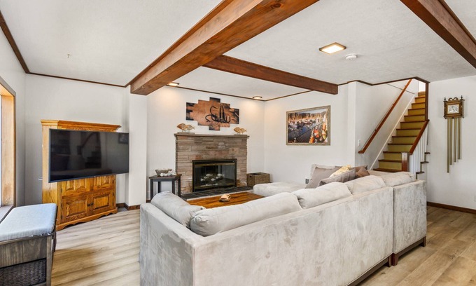 Garibaldi House | Great Deals on Summer Stays!