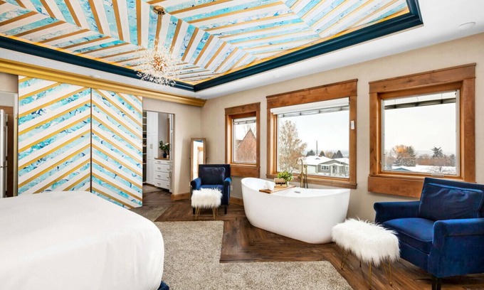 Great Falls House | Great Falls Luxe Haven: 4BR, Gym, Office & Hot Tub