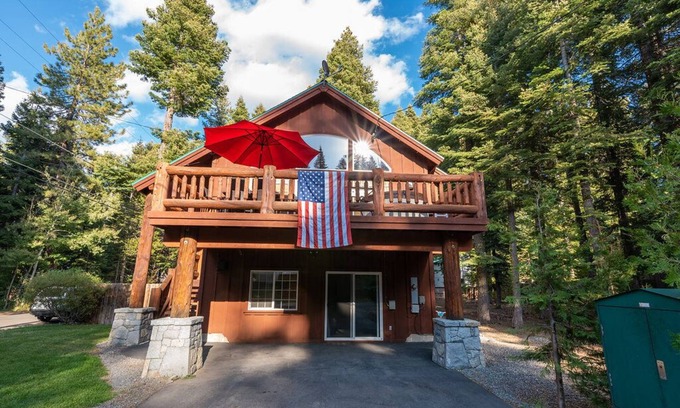 Tahoma House | Great family home to enjoy the beauty of the West Shore!