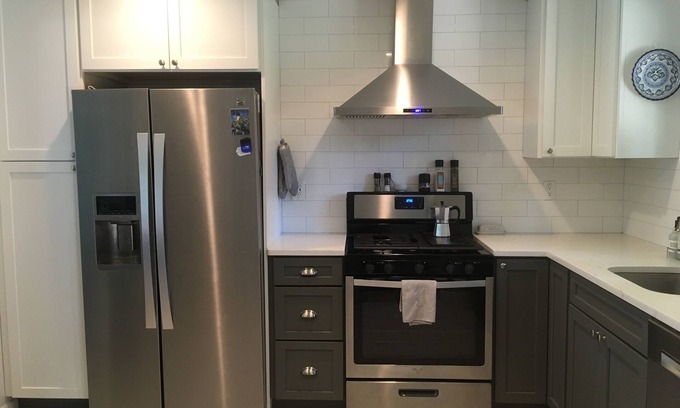 Saybrook Manor House | Great family home, fenced in back yard and Weber grill.