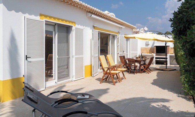 Pedras Pretas House | Great for families in Porto Santo - Casa da Graça