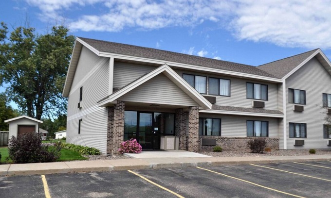 Thorp House | Great for Family Trips! 2 Pet-friendly Units, FREE Parking and Breakfast!
