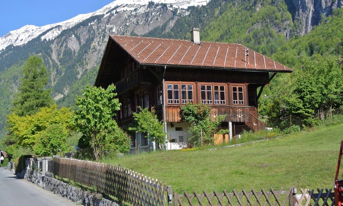 Brienz Ski Chalet | Great for summer holidays: Wonderful Chalet with Sauna, Lake and Mountain View