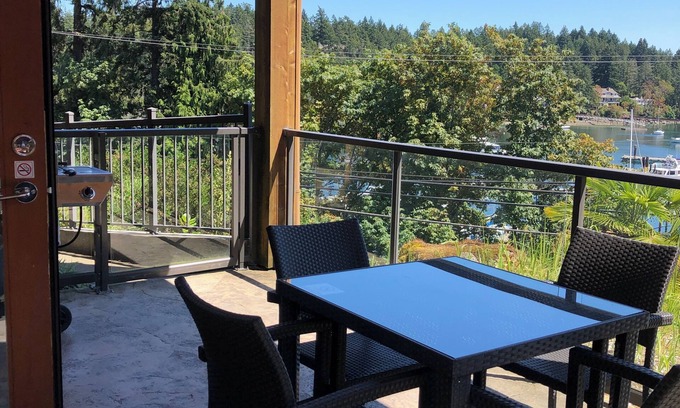 Ganges Condo | Great getaway on Salt Spring Island - Full 2bdrm Condo - Unit103