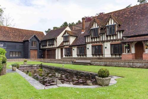 Bishop's Stortford Hotel | Great Hallingbury Manor & Lodges London Stansted