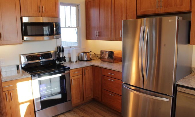 Port Angeles House | Great Harbor Views, Walk to Victoria Ferry and downtown, Two Bedroom Apartment!
