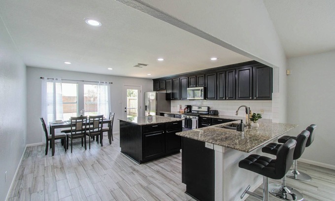 Klein House | Great home with king bed