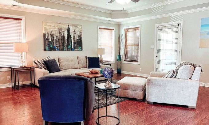 Clarksville House | Great house in Clarksville! Located by Hospital