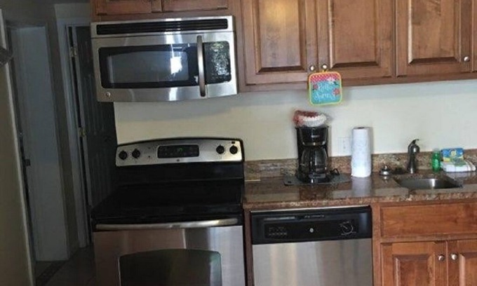 North Myrtle Beach Hotel | Great location 2 bedrooms 1 and a half bathrooms