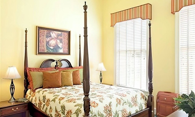 Charleston Historic District Resort | Great location for Cooper River Bridge Run