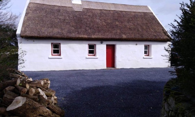 Spiddal House | Great location for exploring Galway City & Connemara