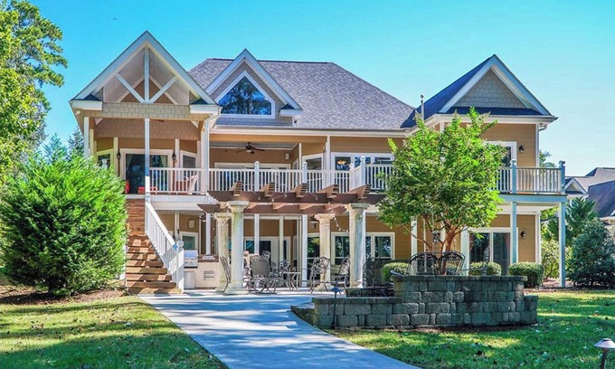 Littleton House | Great location, Hot tub, Kayaks, Water Bouncer and Mat, Paddleboards, Pool Table