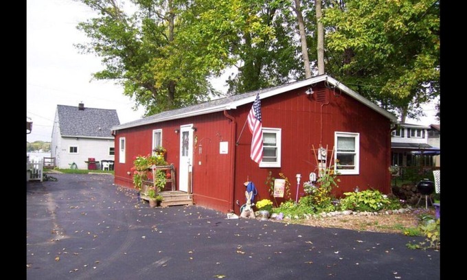 Lakeville Cottage | Great Location on Northeast Corner of Conesus Lake
