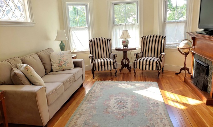 North Cambridge House | GREAT LOVELY CAMBRIDGE 3 BDRM/2 BATH VICTORIAN: 2-3 BLOCKS TO DAVIS SQ T