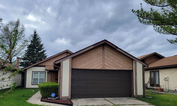 Pike Condo | Great luxury condo- close to highway, downtown, airport and more!