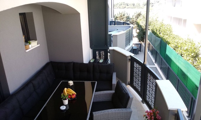 Pjescana Uvala Apartment | -Great maisonette apartment -with sea view -located directly on the beach -underground garage