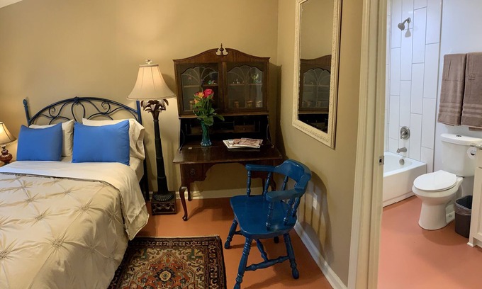 Capitol Hill Apartment | Great Monthly Furnished Apartment in Downtown LR