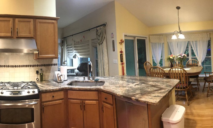 Clifton Park House | Great neighborhood. Contemporary house to entertain entire family and friends.