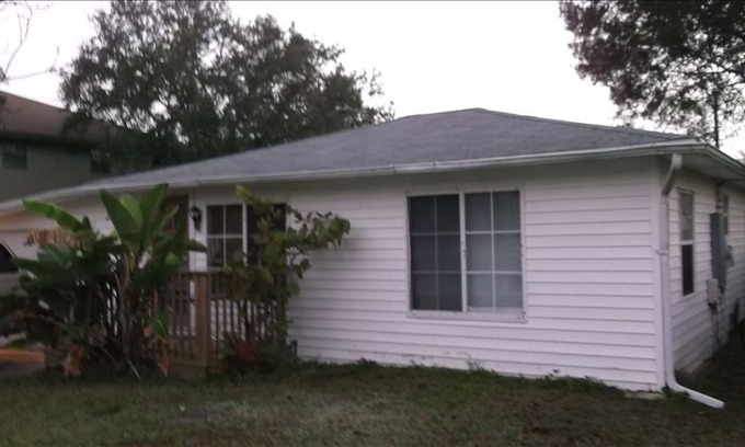 Ozona House | Great Ozona Home, Walk to the Water, Golf Cart Community.