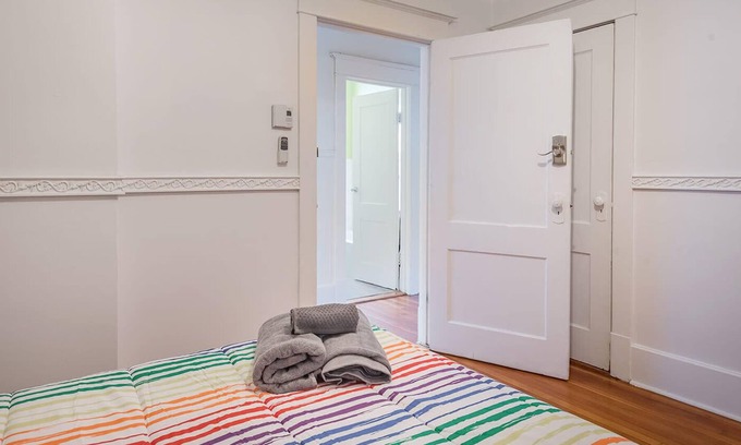 Hochelaga-Maisonneuve Apartment | Great Private Room - Lovely Montreal area