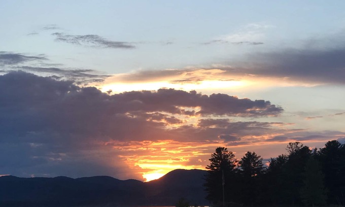 Northville House | Great Sacandaga Lake - 5 minute walk to sandy beach