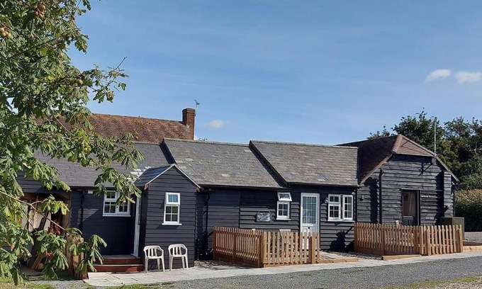 Howlett End Bed & Breakfast | Great Sampford B&B Sorrells farm