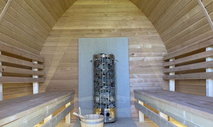 Birlingham House | Great space in the countryside with pool & sauna
